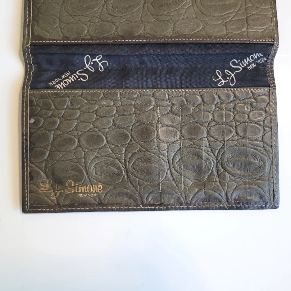 LJ Simone NY Faux Crocodile Leather Women's Wallet Green